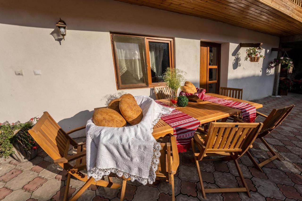 Casa Brutarului Crit Hotel Buitenkant foto