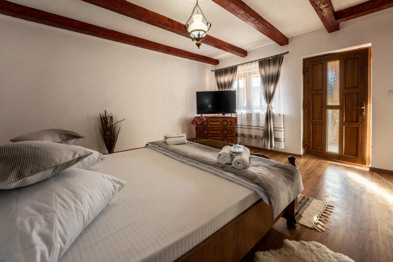 Casa Brutarului Crit Hotel Buitenkant foto
