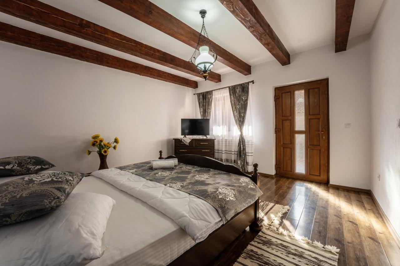 Casa Brutarului Crit Hotel Buitenkant foto
