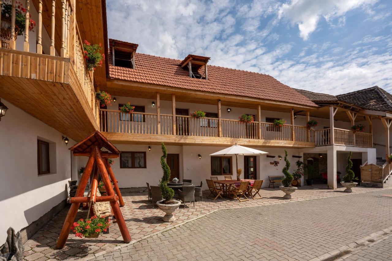 Casa Brutarului Crit Hotel Buitenkant foto